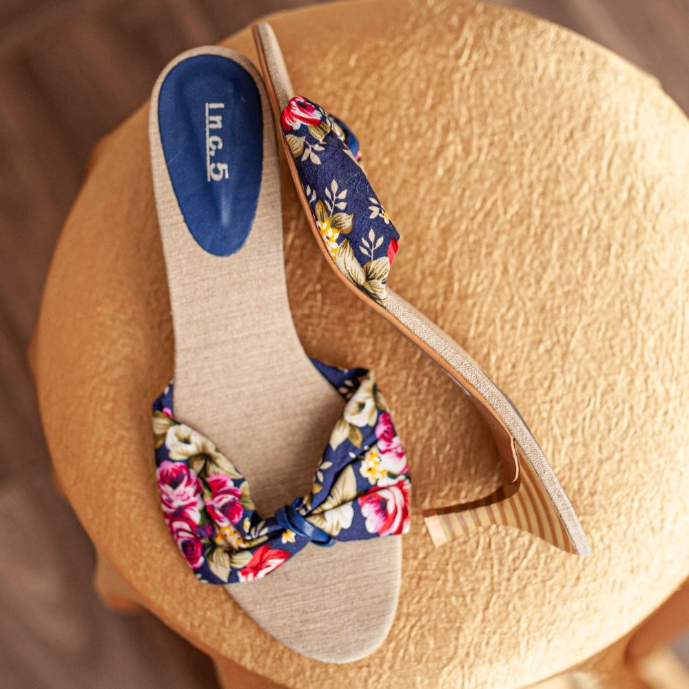 Inc. 5 floral heel sandals pumps size 10